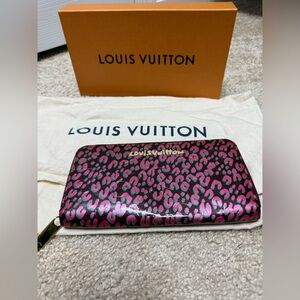 LV Limited Edition Rouge Monogram Vernis Leopard Zippy Wallet FULL INCLUSION